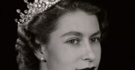 THE EXQUISITE JEWELS OF QUEEN ELIZABETH II