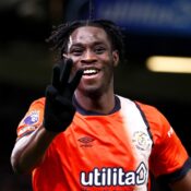 PREMIER LEAGUE – 30/01/2024 (PHOTO – ELIJAH ADEBAYO CELEBRATES SCORING A HAT-TRICK)
