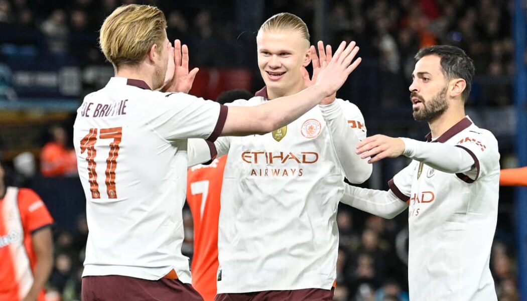 F A CUP – 27/02/2024  (PHOTO – ERLING HAALAND & KEVIN DE BRUYNE CONGRATULATE EACH OTHER ON THEIR ASTONISHING COORDINATED PROWESS)