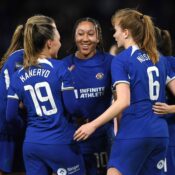 WOMEN’S SUPER LEAGUE : CHELSEA VS ARSENAL – 15/03/2024 (PHOTO – LAUREN JAMES AND CHELSEA CELEBRATE)