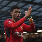 FA CUP : MANCHESTER UNITED VS LIVERPOOL – 17/03/2024  (PHOTO – DIALLO SALUTES THE MAN UNITED FANS)