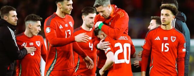 EURO QUALIFYING : WALES VS POLAND – 26/03/2024  (PHOTO – HEARTBREAK FOR WALES AS THEY LOSE MATCH AGAINST POLAND BY ONE PENALTY….!)