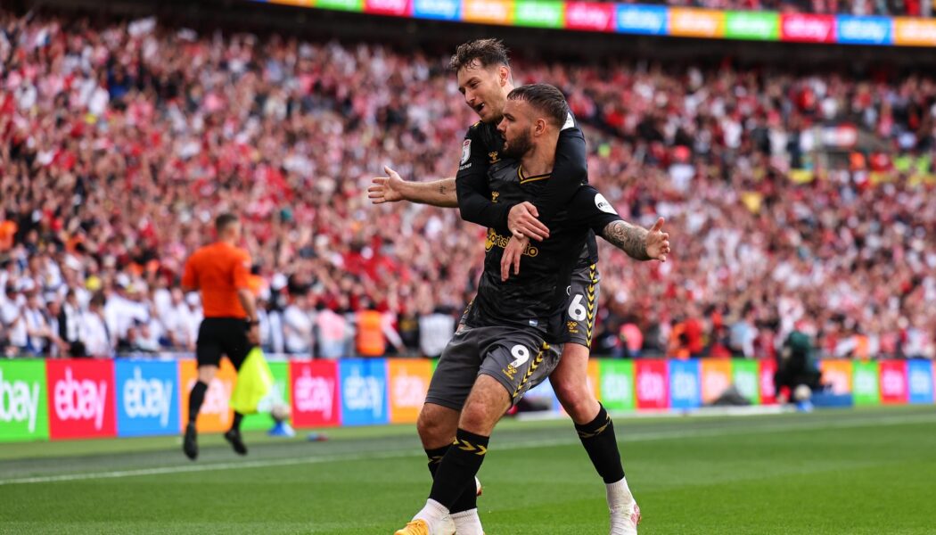 CHAMPIONSHIP PLAY-OFF FINAL : LEEDS UNITED VS SOUTHAMPTON – 26/05/2024 (PHOTO – ADAM ARMSTRONG AND SOUTHAMPTON CELEBRATE)