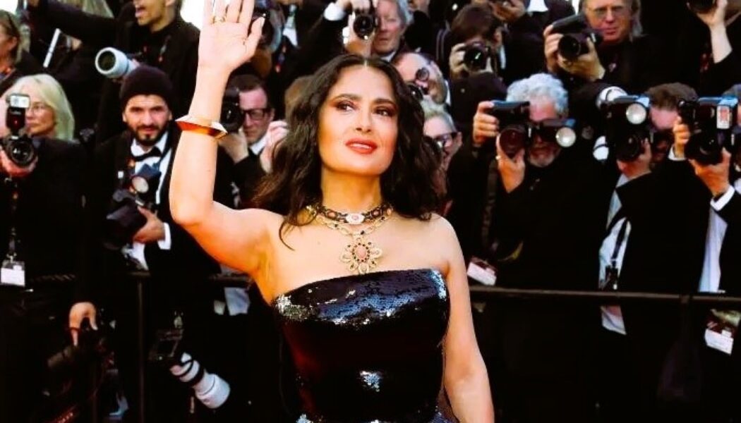 SOME “BEST DRESSED” SALMA HAYEK MOMENTS