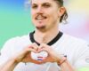 EUROS 2024 – 25/06/2024  (PHOTO – AUSTRIA’S MARCEL SABITZER SALUTES HIS FANS IN THE MOST LOVELY WAY!)