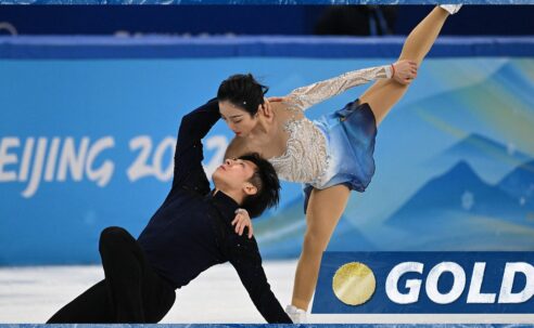 Another Chance To Be Transported Into A Land Of Beautiful Ice Dances…!  (Photo – Sui Wenjing & Han Cong)