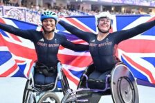 PARALYMPICS 2024 : TWELVE GOLDS FOR TEAM GB ON HISTORIC DAY – DAY 4  (PHOTO – KARE ADENEGAN (SILVER) AND HANNAH COCKROFT (GOLD) CELEBRATE!)