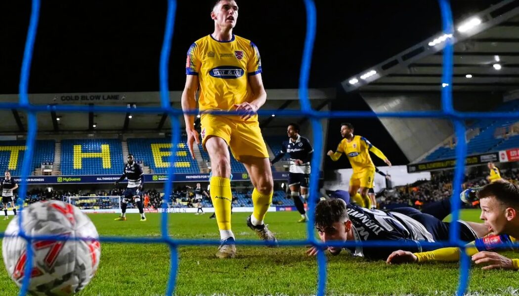 FA CUP THIRD ROUND : MONDAY – 13/01/2025  (PHOTO – IVANOVIC HEADS THE BALL INTO GOAL FROM THE GROUND!)