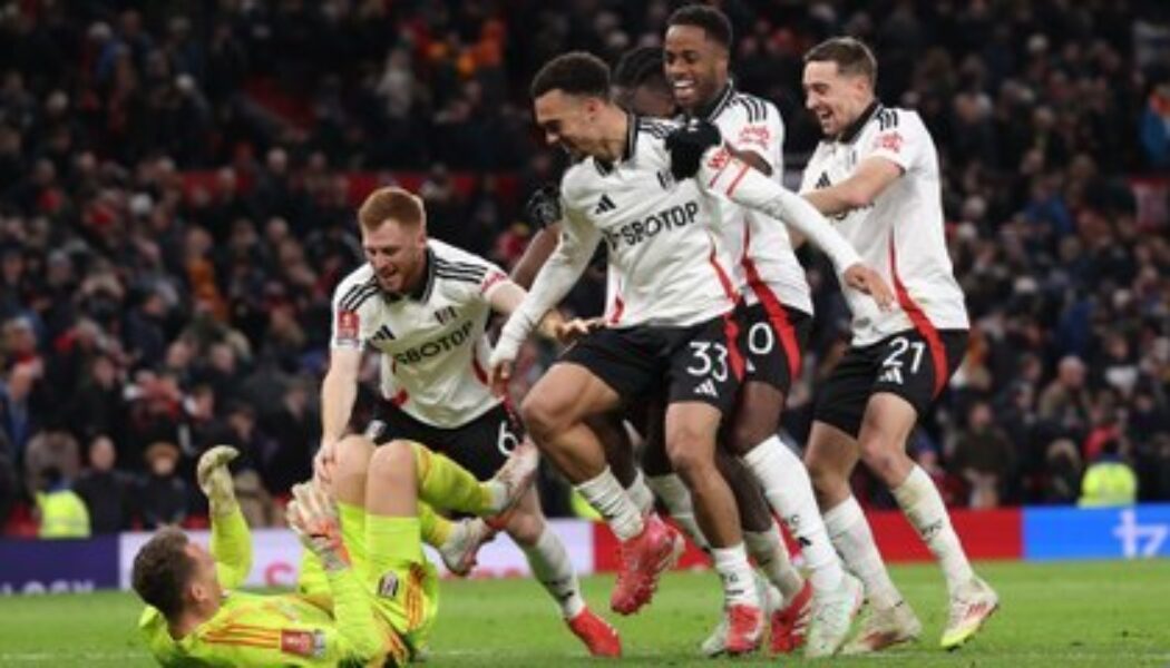 FA CUP : MAN UNITED VS FULHAM – 02/03/2025 (PHOTO – PENALTY SHOOT-OUT HERO LENO CELEBRATES WITH FULHAM)