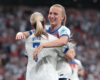 UEFA WOMEN’S NATIONS LEAGUE : ENGLAND WOMEN VS PORTUGAL WOMEN – 30/05/2025  (PHOTO – AGGIE BEEVER-JONES AND BETH MEAD CELEBRATE)
