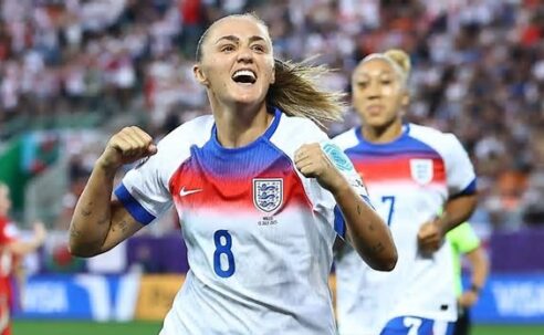 UEFA WOMEN’S EUROS – ENGLAND VS WALES – 13/07/2025  (PHOTO – GEORGIA STANWAY AND LAUREN JAMES CELEBRATE)
