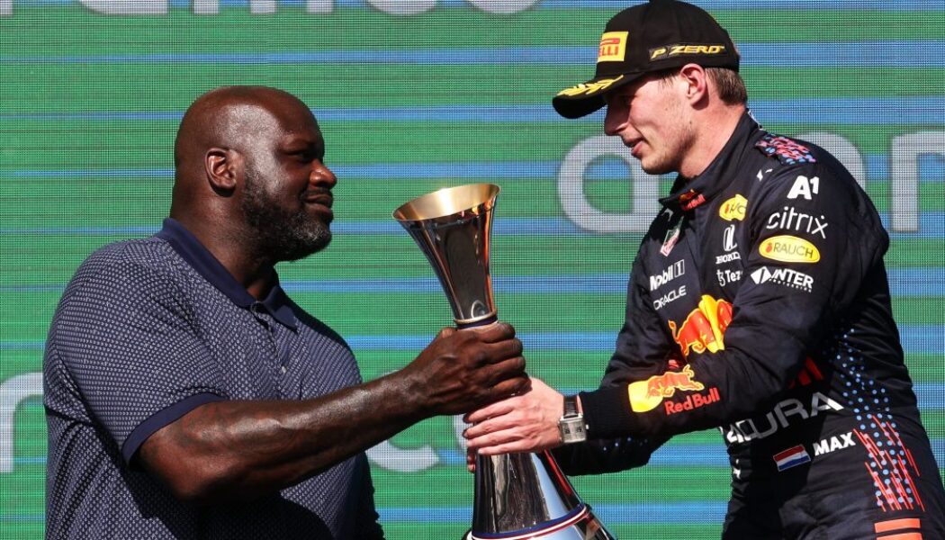 Highlights Of The U.S. Grand Prix 2021….!  (Photo – U.S. Basketball Player Shaquille O’Neal Presents Max With His Trophy)