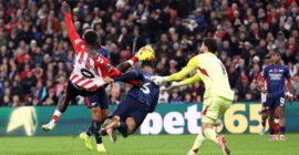 PREMIER LEAGUE :  SATURDAY – 08/11/2025  (PHOTO – BRIAN BROBBEY SCORES ACROBATIC EQUALISER FOR SUNDERLAND)