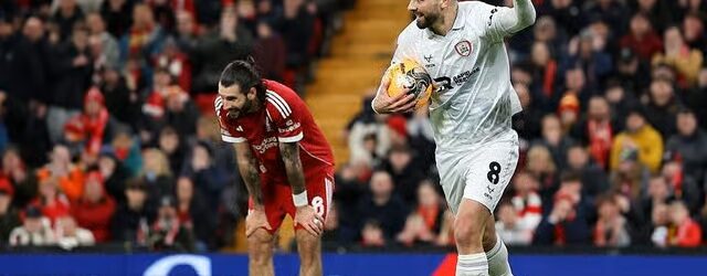 FA CUP : LIVERPOOL VS BARNSLEY – 12/01/2026  (PHOTO – ADAM PHILLIPS CELEBRATES)