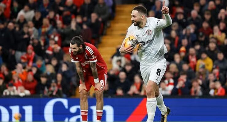 FA CUP : LIVERPOOL VS BARNSLEY – 12/01/2026  (PHOTO – ADAM PHILLIPS CELEBRATES)