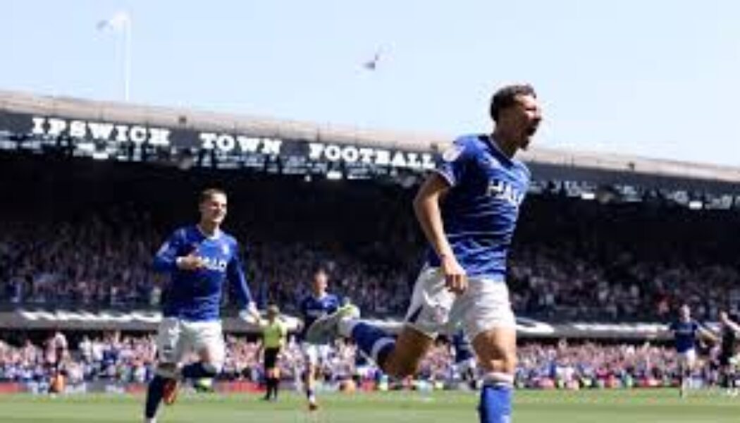 CHAMPIONSHIP : IPSWICH TOWN VS QUEENS PARK RANGERS – 02/05/2026  (PHOTO – KASEY MCATEER SCORED 3RD GOAL FOR IPSWICH TOWN)