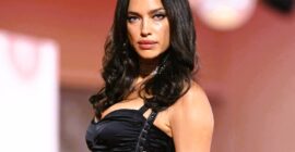 THE VENICE FILM FESTIVAL 2026  (PHOTO –  IRINA SHAYK STUNS ON THE RED CARPET AT VENICE IN DOLCE&GABBANA)