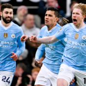 PREMIER LEAGUE : NEWCASTLE VS MANCHESTER CITY – 13/01/2024  (PHOTO – KEVIN DE BRUYNE & MAN CITY CELEBRATE)