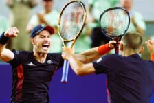 ANDY MURRAY AND DAN EVANS WIN ANOTHER NERVE-WRACKING TIE BREAK!