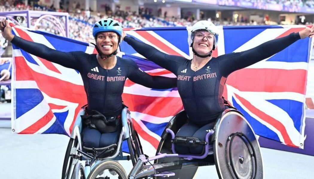 PARALYMPICS 2024 : TWELVE GOLDS FOR TEAM GB ON HISTORIC DAY – DAY 4  (PHOTO – KARE ADENEGAN (SILVER) AND HANNAH COCKROFT (GOLD) CELEBRATE!)