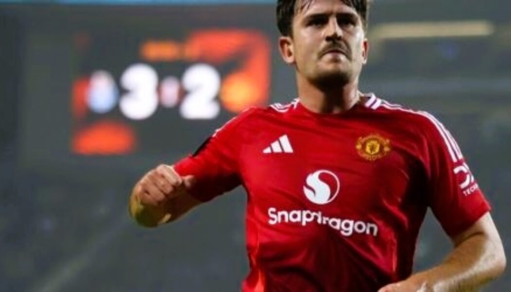 UEFA EUROPA LEAGUE – 03/10/2024  (PHOTO – HARRY MAGUIRE CELEBRATES)