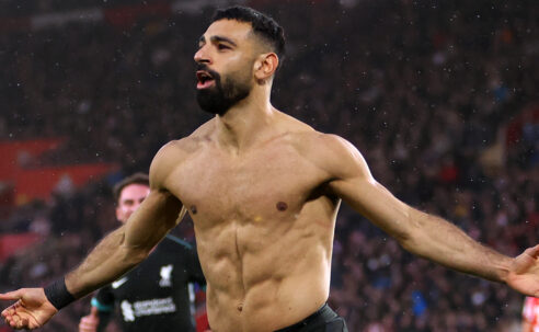 PREMIER LEAGUE : SUNDAY – 24/11/2024  (PHOTO – MO SALAH CELEBRATES SCORING A BRACE BY SHOWING OFF HIS CHISELLED ABS!)