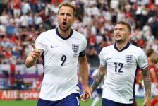 EUROS 2024 – 20/06/2024  (PHOTO – HARRY KANE AND KIERAN TRIPPIER CELEBRATE HARRY’S GOAL)