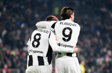 COPPA ITALIA : TUESDAY – 17/12/2024  (PHOTO – VLAHOVIC AND KOOPMEINERS CELEBRATE)