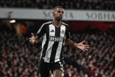 CARABAO CUP SEMI-FINAL : TUESDAY – 07/01/2025  (PHOTO – ALEXANDER ISAK CELEBRATES)