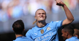 PREMIER LEAGUE : SATURDAY – 25/01/2025  (PHOTO – ERLING HAALAND CELEBRATES)