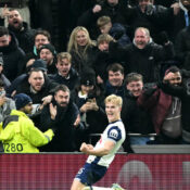 CARABAO CUP SEMI-FINAL : WEDNESDAY – 08/01/2025  (PHOTO – LUCAS BERGVALL CELEBRATES)