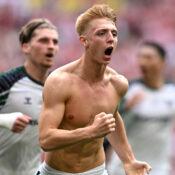 CHAMPIONSHIP PLAY-OFFS FINAL : SHEFFIELD UNITED VS SUNDERLAND – 24/05/2025  (PHOTO – TOM WATSON CELEBRATES)