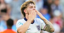EUROPEAN UNDER-21 SEMI-FINAL:  ENGLAND U21’s vs NETHERLANDS U21’s – 25/06/2025  (PHOTO – HARVEY ELLIOTT CELEBRATES)