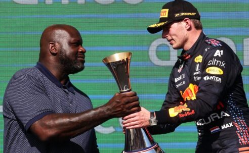 Highlights Of The U.S. Grand Prix 2021….!  (Photo – U.S. Basketball Player Shaquille O’Neal Presents Max With His Trophy)