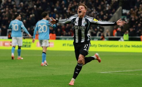 PREMIER LEAGUE : NEWCASTLE UNITED VS MANCHESTER CITY – 22/11/2025   (PHOTO – HARVEY BARNES CELEBRATES)