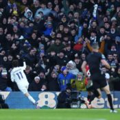 PREMIER LEAGUE : LEEDS UNITED VS MAN UNITED – 03/01/2026  (PHOTO – BRENDEN AARONSON CELEBRATES)
