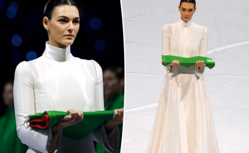 MORE SPECTACULAR MOMENTS FROM THE OLYMPICS OPENING CEREMONY MILANO CORTINA 2026 WHICH WE MAY HAVE MISSED!  (PHOTO – VITTORIA CERETTI PRESENTED THE FLAG TO THE HONOUR GUARD)