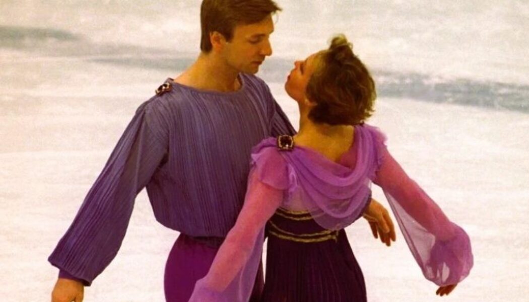 JAYNE TORVILL AND CHRISTOPHER DEAN PERFORM THE BOLERO