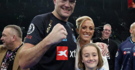 TYSON FURY WINS MATCH AGAINST ARSLANBEK MAKHMUDOV  (PHOTO – TYSON FURY CELEBRATES WITH HIS FAMILY)