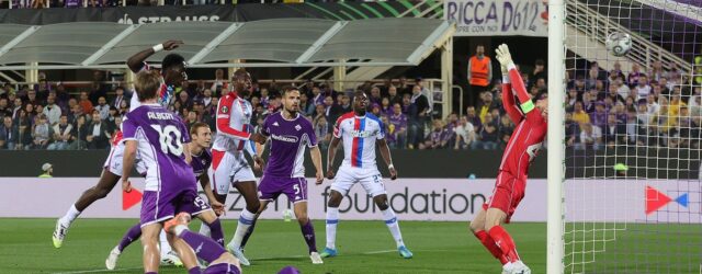 CONFERENCE LEAGUE QUARTER-FINALS : THURSDAY – 16/04/1016 (PHOTO – ISMAILA SARR SCORES FOR CRYSTAL PALACE)