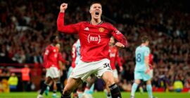 PREMIER LEAGUE : MANCHESTER UNITED VS BRENTFORD – 27/04/2026 (PHOTO – BENJAMIN SESKO CELEBRATES)