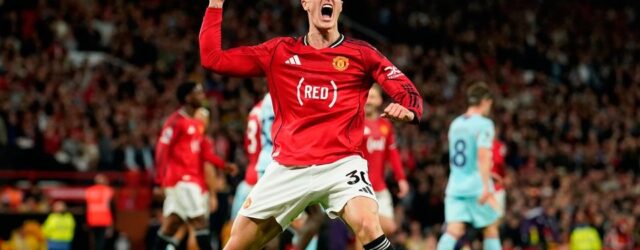PREMIER LEAGUE : MANCHESTER UNITED VS BRENTFORD – 27/04/2026 (PHOTO – BENJAMIN SESKO CELEBRATES)