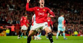 PREMIER LEAGUE : MANCHESTER UNITED VS BRENTFORD – 27/04/2026 (PHOTO – BENJAMIN SESKO CELEBRATES)