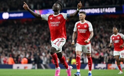 CHAMPIONS LEAGUE SEMI-FINAL : ARSENAL VS ATLETICO MADRID – 05/05/2026 (PHOTO – BUKAYO SAKA CELEBRATES)
