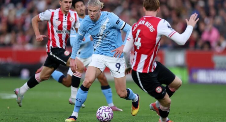 PREMIER LEAGUE : MAN CITY VS BRENTFORD – 09/05/2026 (PHOTO – HAALAND AND MARMOUSH CELEBRATE)