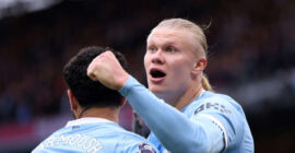 PREMIER LEAGUE : MAN CITY VS BRENTFORD – 09/05/2026 (PHOTO – HAALAND AND MARMOUSH CELEBRATE)