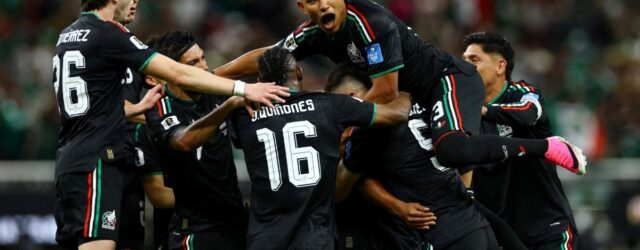 FIFA WORLD CUP :  MEXICO VS SOUTH KOREA – (PHOTO – LUIS ROMO AND MEXICO CELEBRATE)
