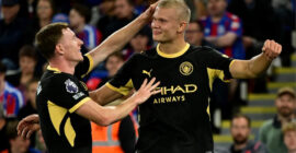 PREMIER LEAGUE : CRYSTAL PALACE VS MANCHESTER CITY – 28/08/2026  (PHOTO – ANDERSON SHOWS APPRECIATION FOR HAALAND’S NEW LUCKY HAIRCUT)