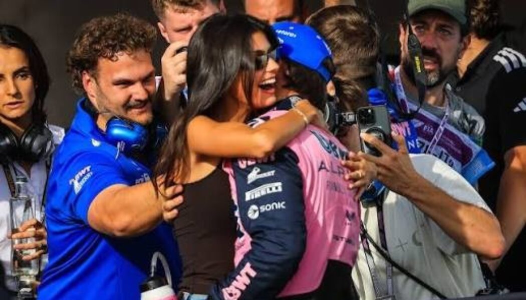 PIERRE GASLY TAKES POLE POSITION IN MONZA!  (PHOTO – PIERRE GASLY AND GIRLFRIEND KIKA CELEBRATE HIS POLE POSITION IN MONZA)